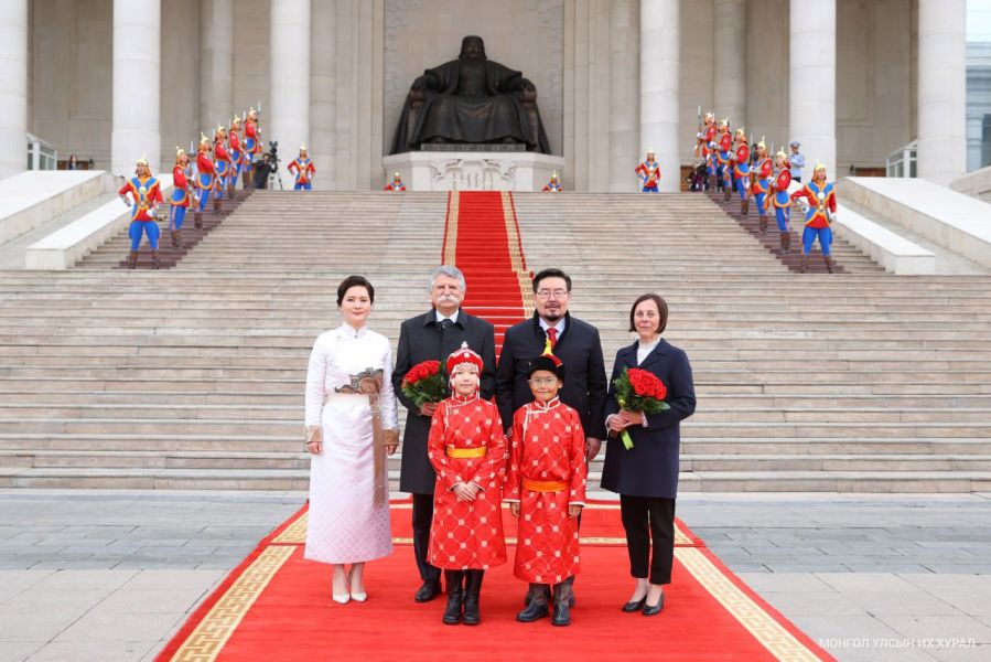 УИХ-ын дарга Г.Занданшатар Унгарын Үндэсний Ассамблейн дарга Көвер Ласлог угтан авлаа