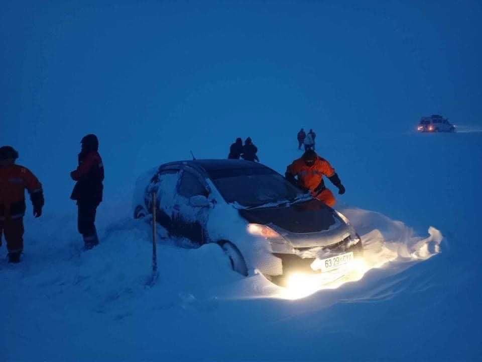 Жалга руу унасан суудлын автомашиныг татан гаргалаа