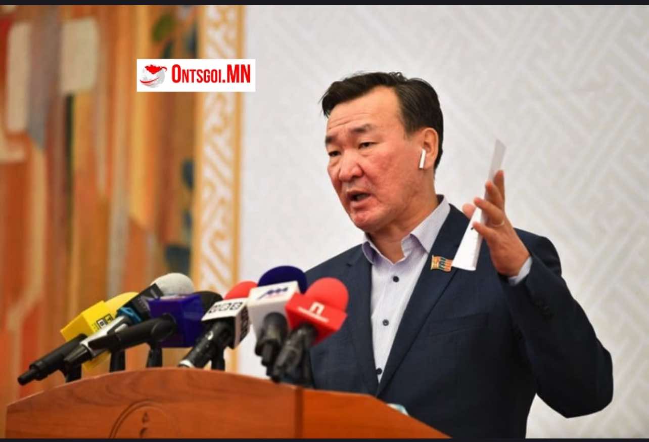 АТГ-ын хоёр мөрдөгч Төрийн ордонд нэвтэрч, С.Ганбаатар гишүүний өрөөнд гүйцэтгэх ажиллагаа явуулжээ